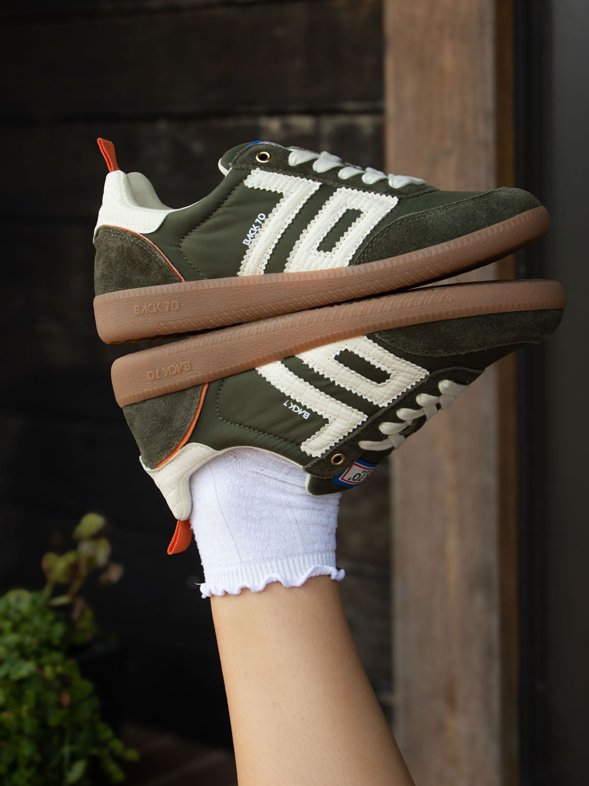 BACK 70 Ghost N Sneaker Olive Orange Milk