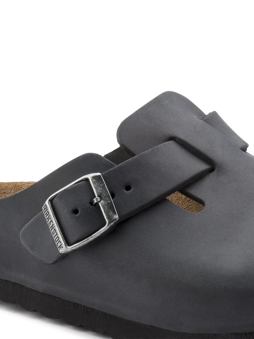 birkenstock boston clog soft footbed in black oiled leather