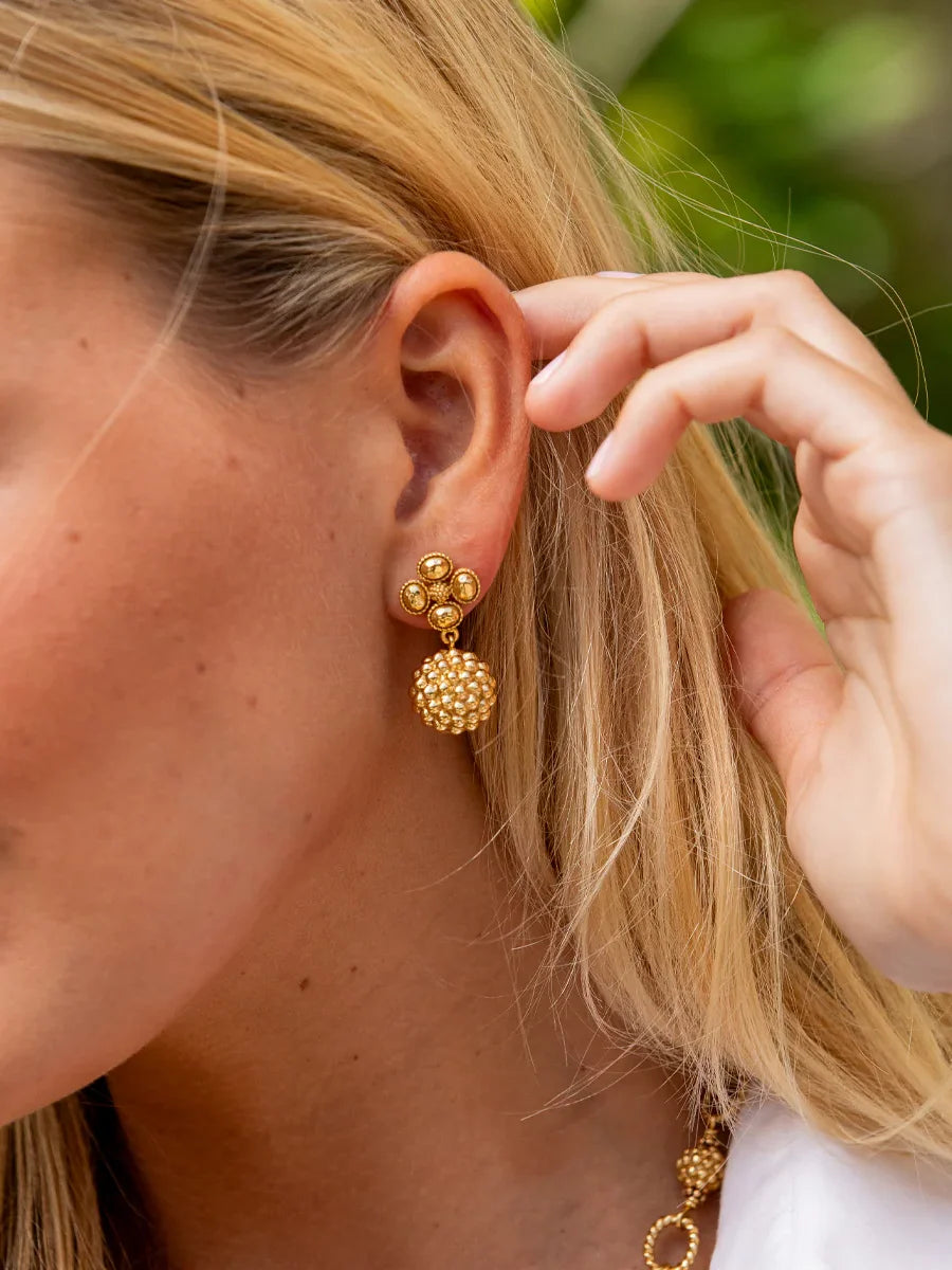 Capucine De Wulf Berry Clover Drop Earrings Gold