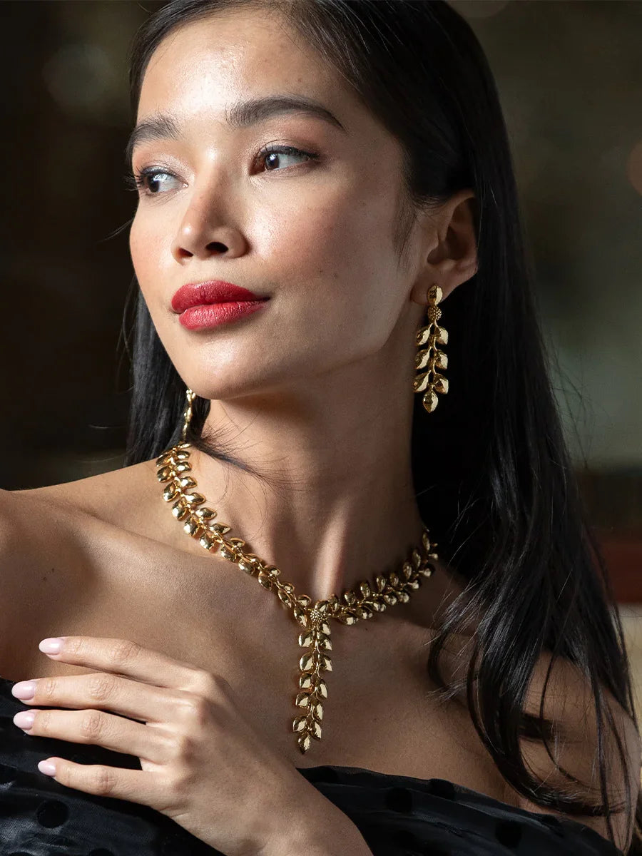 Capucine De Wulf Golden Laurel Dangle Earrings Gold