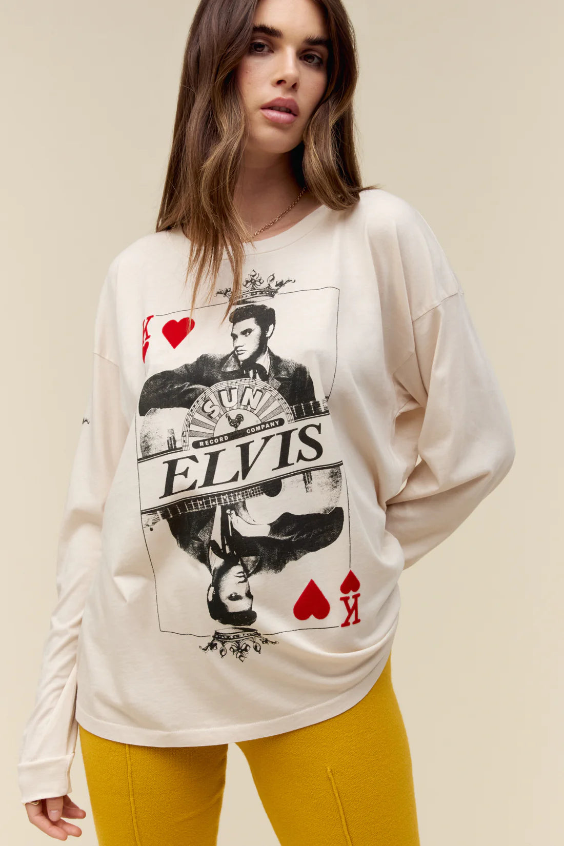 daydreamer elvis king of hearts long sleeve tee in dirty white-front