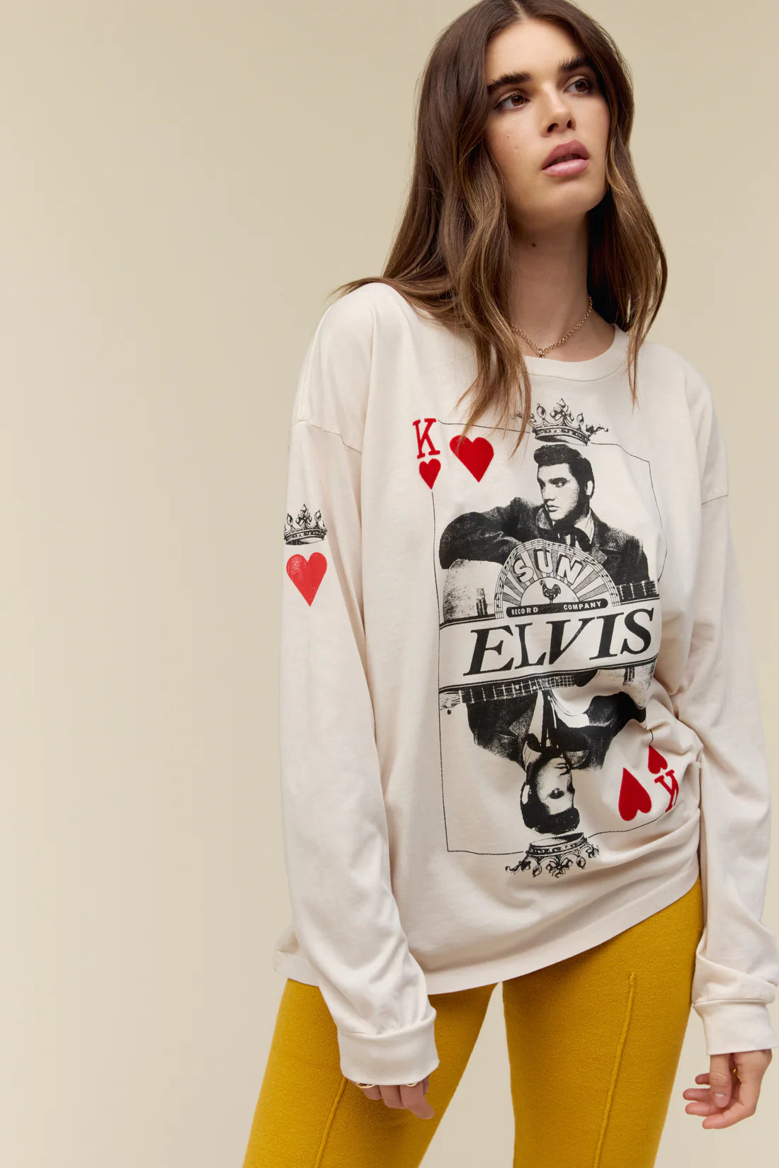 daydreamer elvis king of hearts long sleeve tee in dirty white-styled