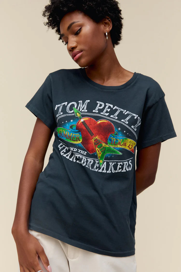 daydreamer tom petty summer '13 tour tee in vintage black-front