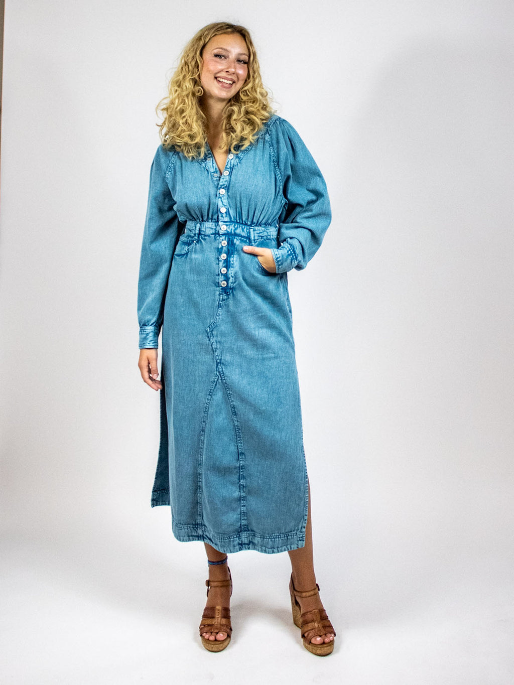 Free People Mad Love Denim Midi Dress SKYFALL / L Free People Mad Love Denim Midi Dress SKYFALL / L