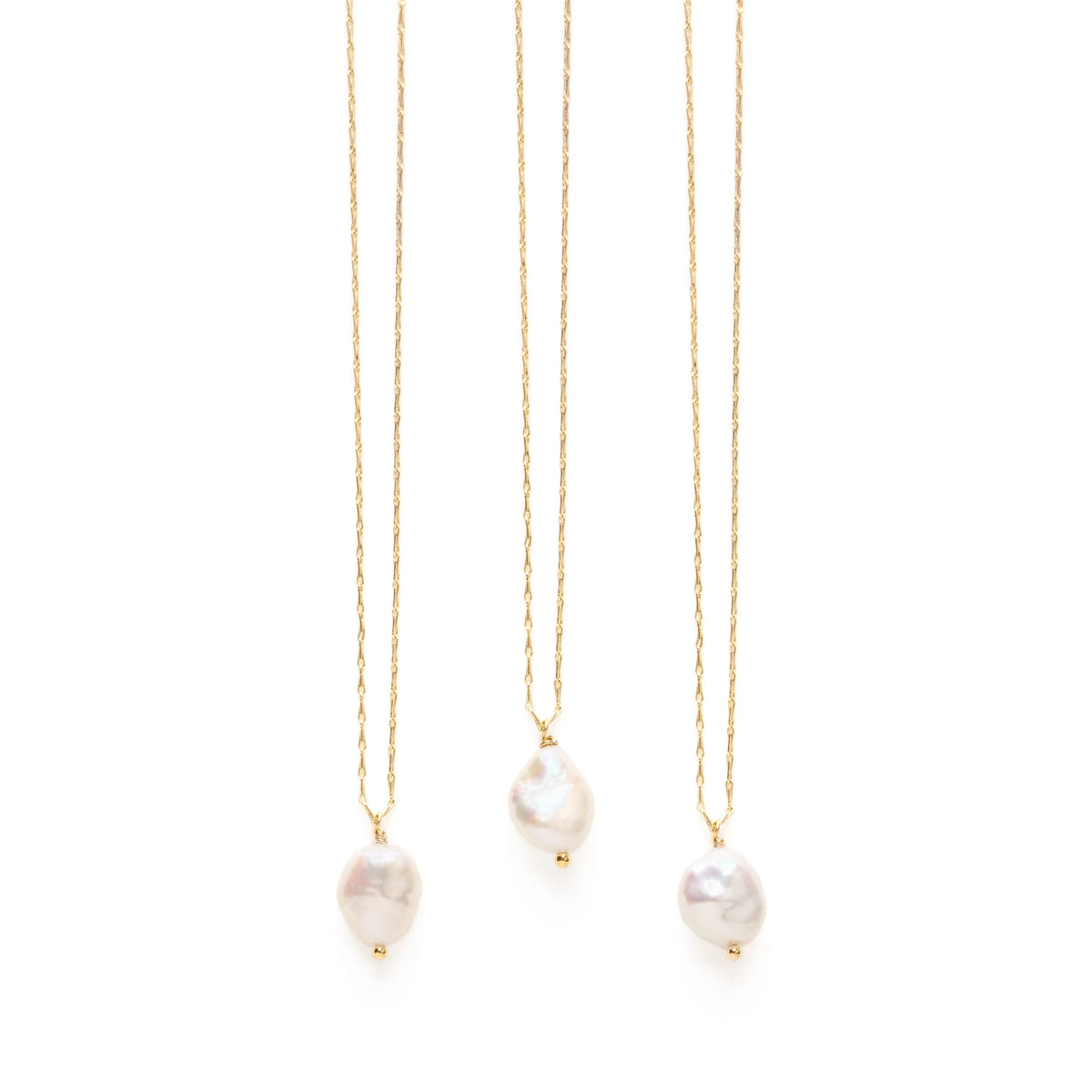 freshwater-pearl-pendant-necklace-amano-studio-3.webp?0