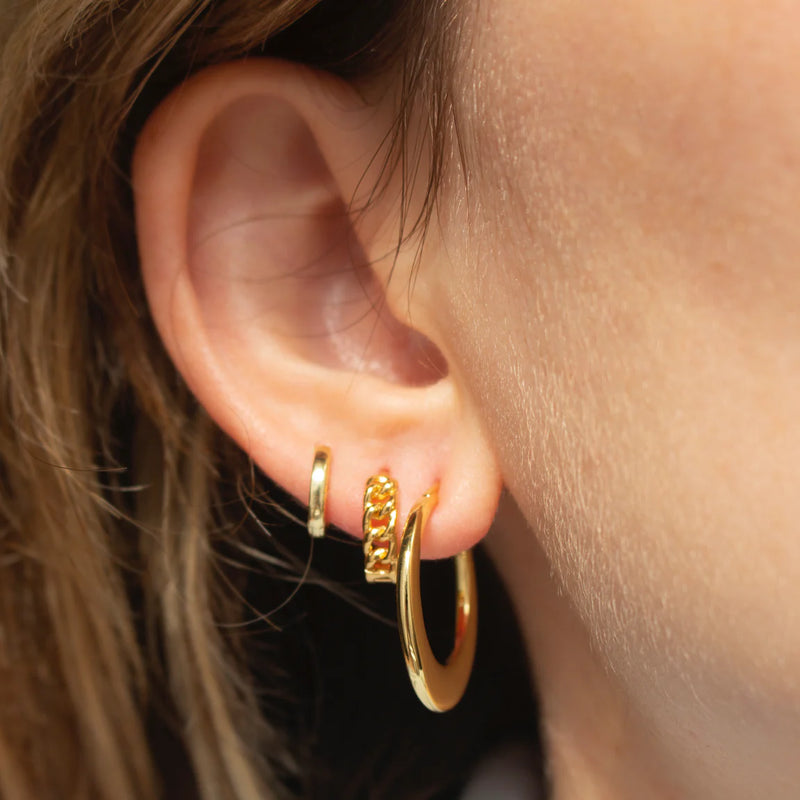 FYB Jewelry Corinne Huggie Hoop Earrings Gold-Plated