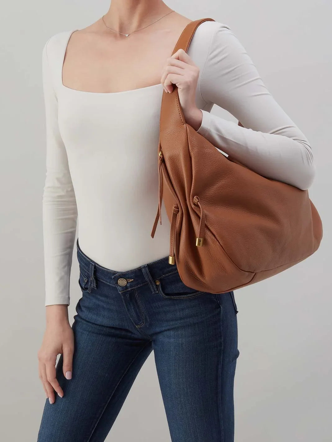 HOBO Kori Pebbled Leather Hobo Warm Honey