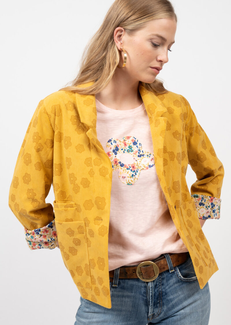 Ivy Jane Pop Flower Blazer gold- model view