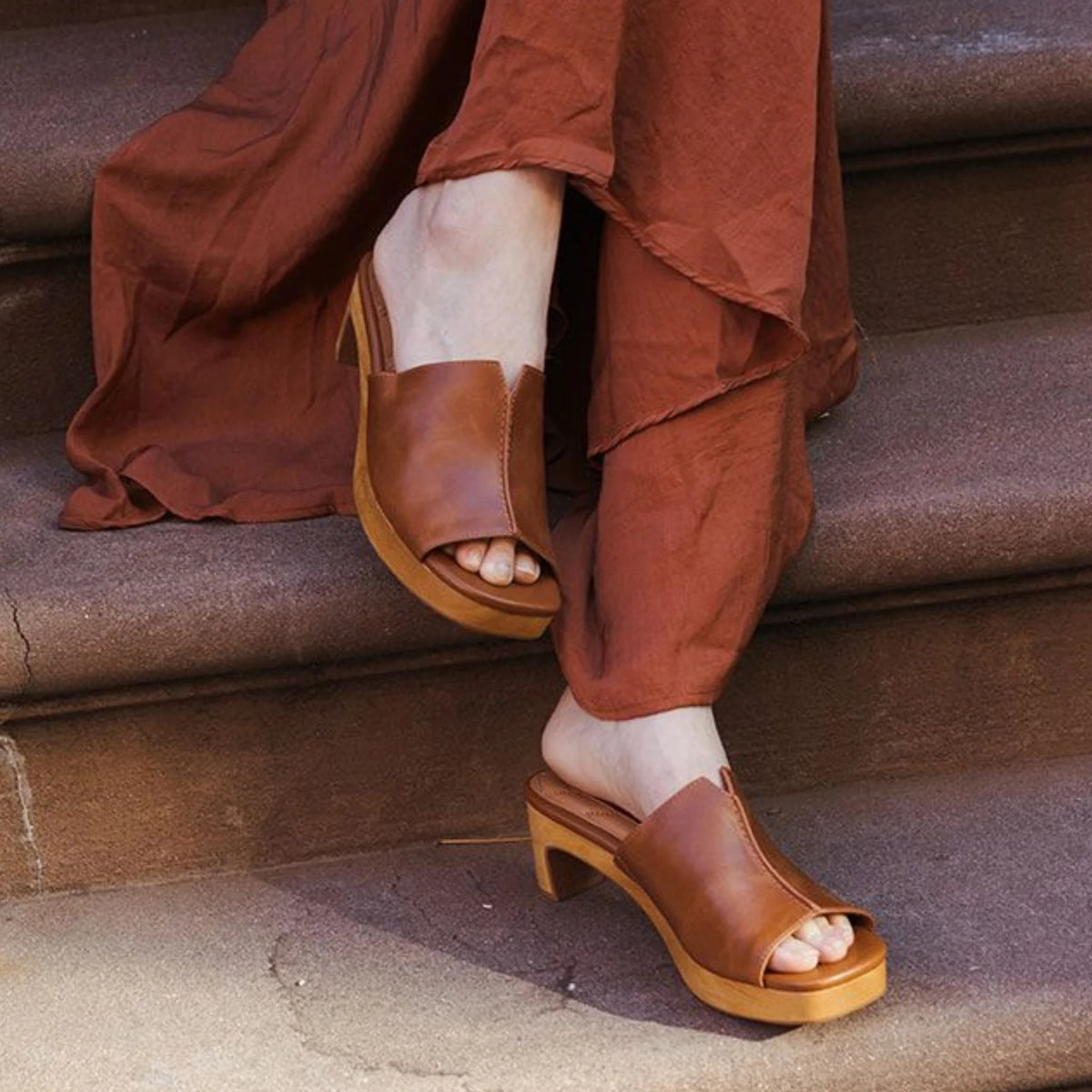 Kelsi Dagger Brooklyn Ryan Fox Platform Slide Sandals Leather