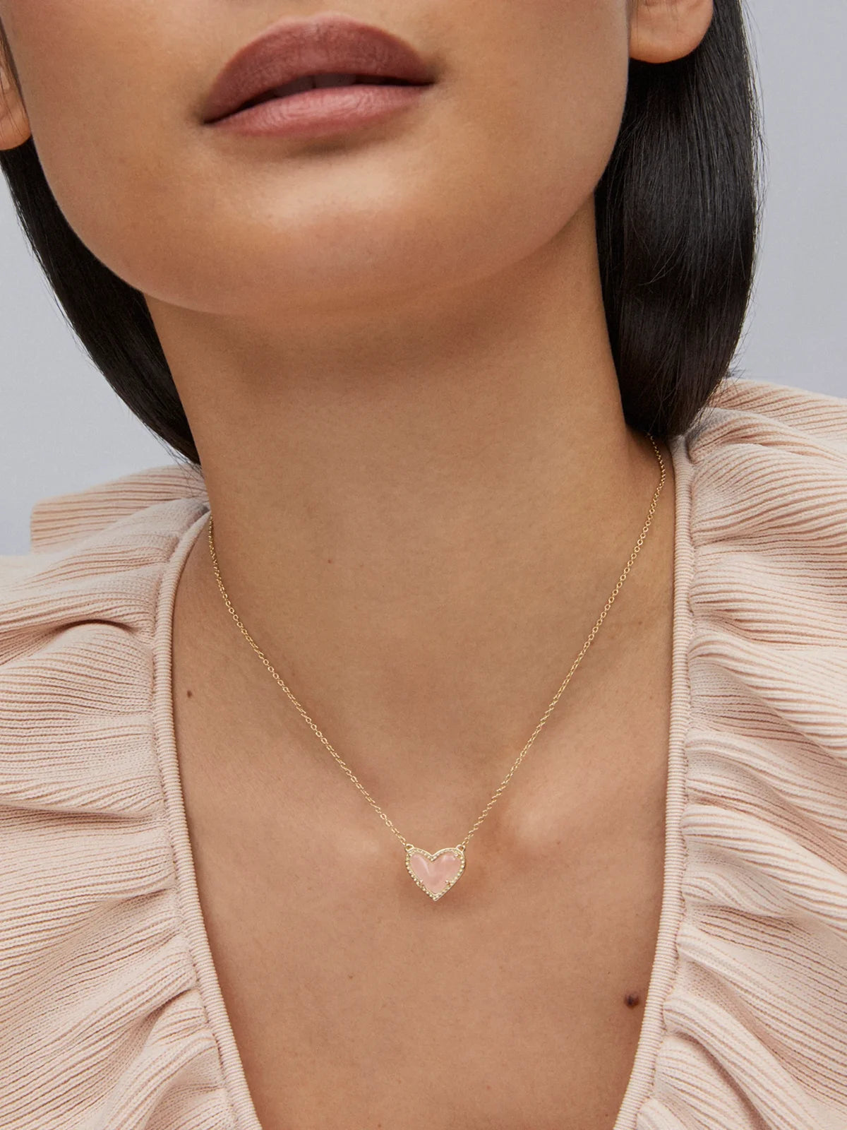 Kendra Scott Ari Heart Gold Pendant Necklace in Rose Quartz