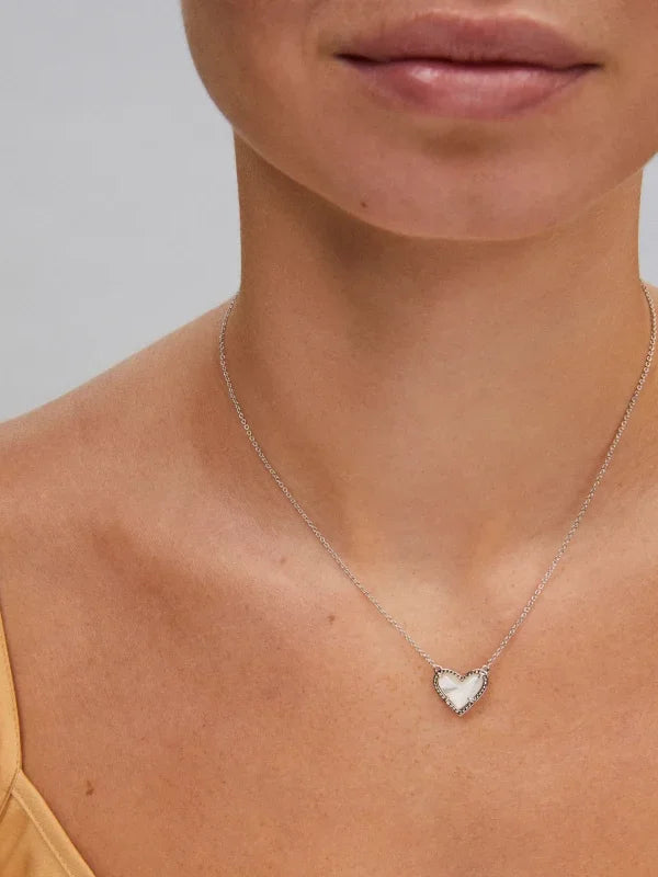Kendra Scott Ari Heart Silver Pendant Necklace in Ivory Mother-of-Pearl