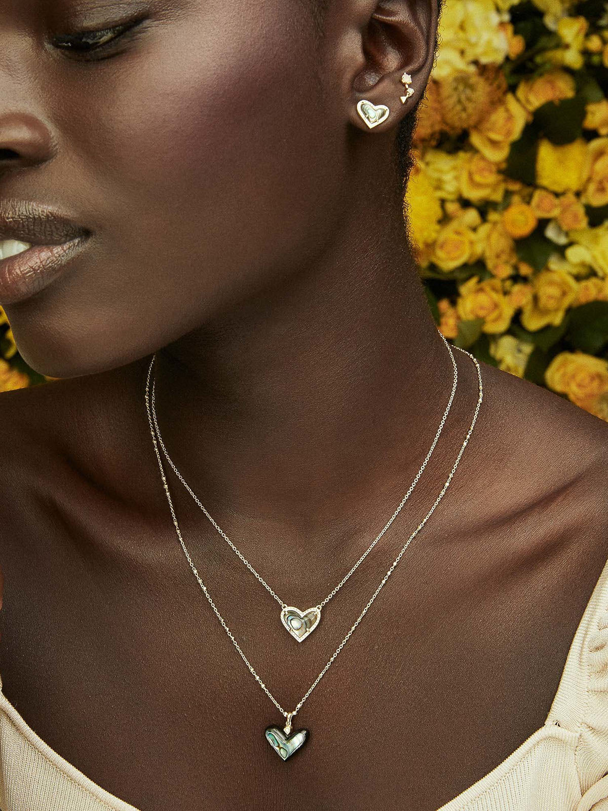 Kendra Scott Ari Heart Gold Stud Earrings in Dichroic Glass