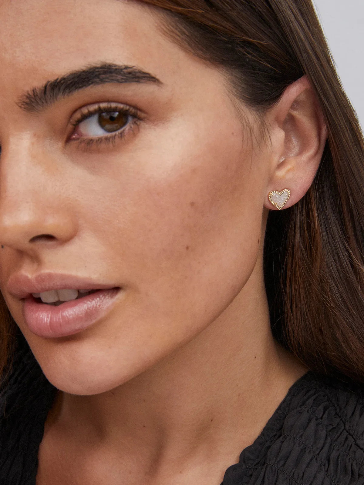 Kendra Scott Ari Heart Gold Stud Earrings in Iridescent Drusy