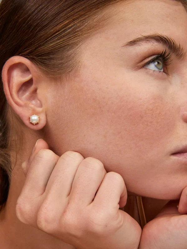 Kendra Scott Ashton Gold Pearl Stud Earrings