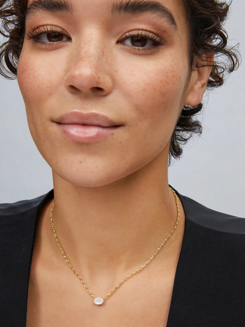 Kendra Scott Cailin Gold Pendant Necklace in Ivory Mother-of-Pearl