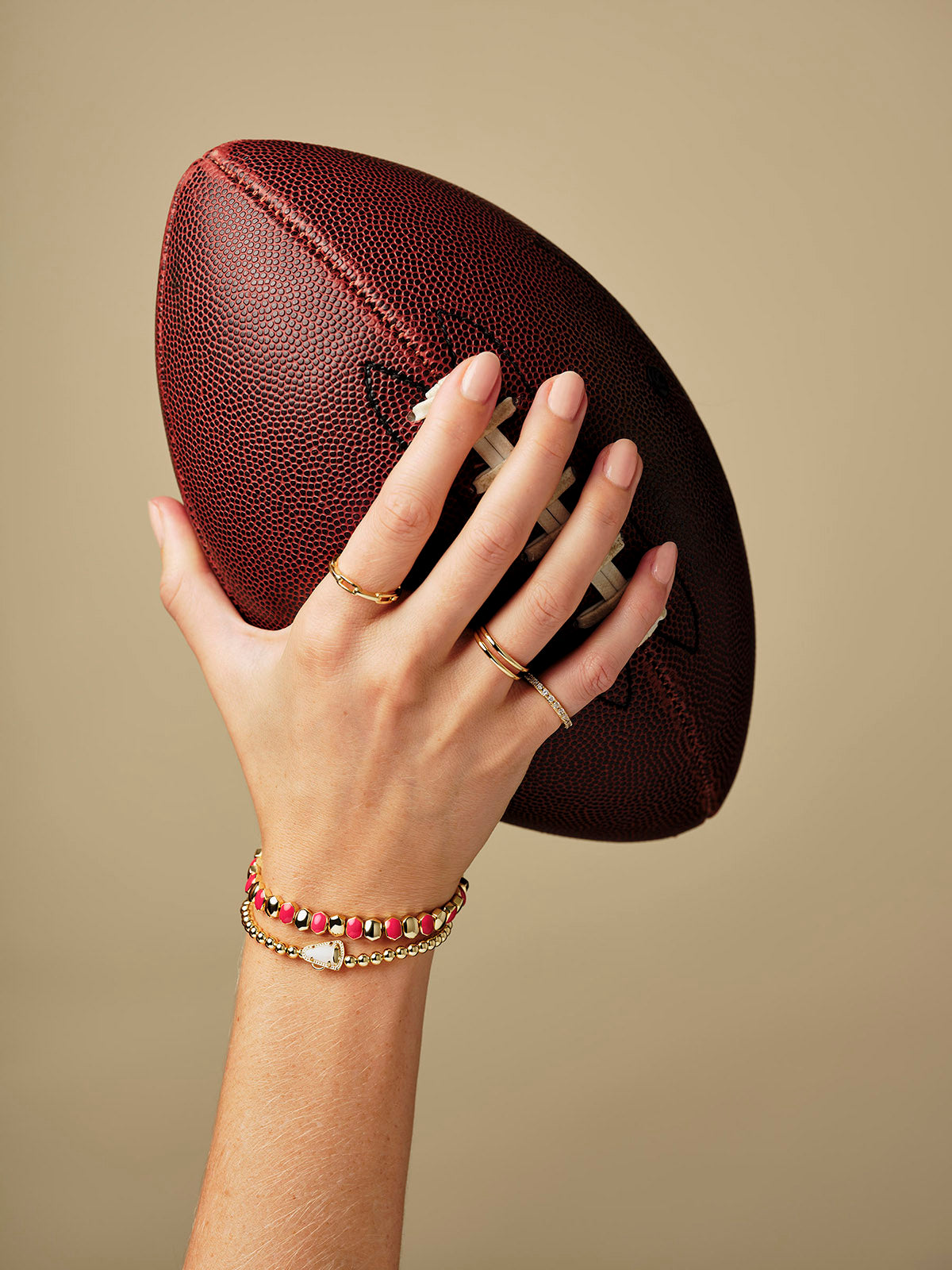 Kendra Scott Cheer Gold Stretch Bracelet in White Mother-of-Pearl