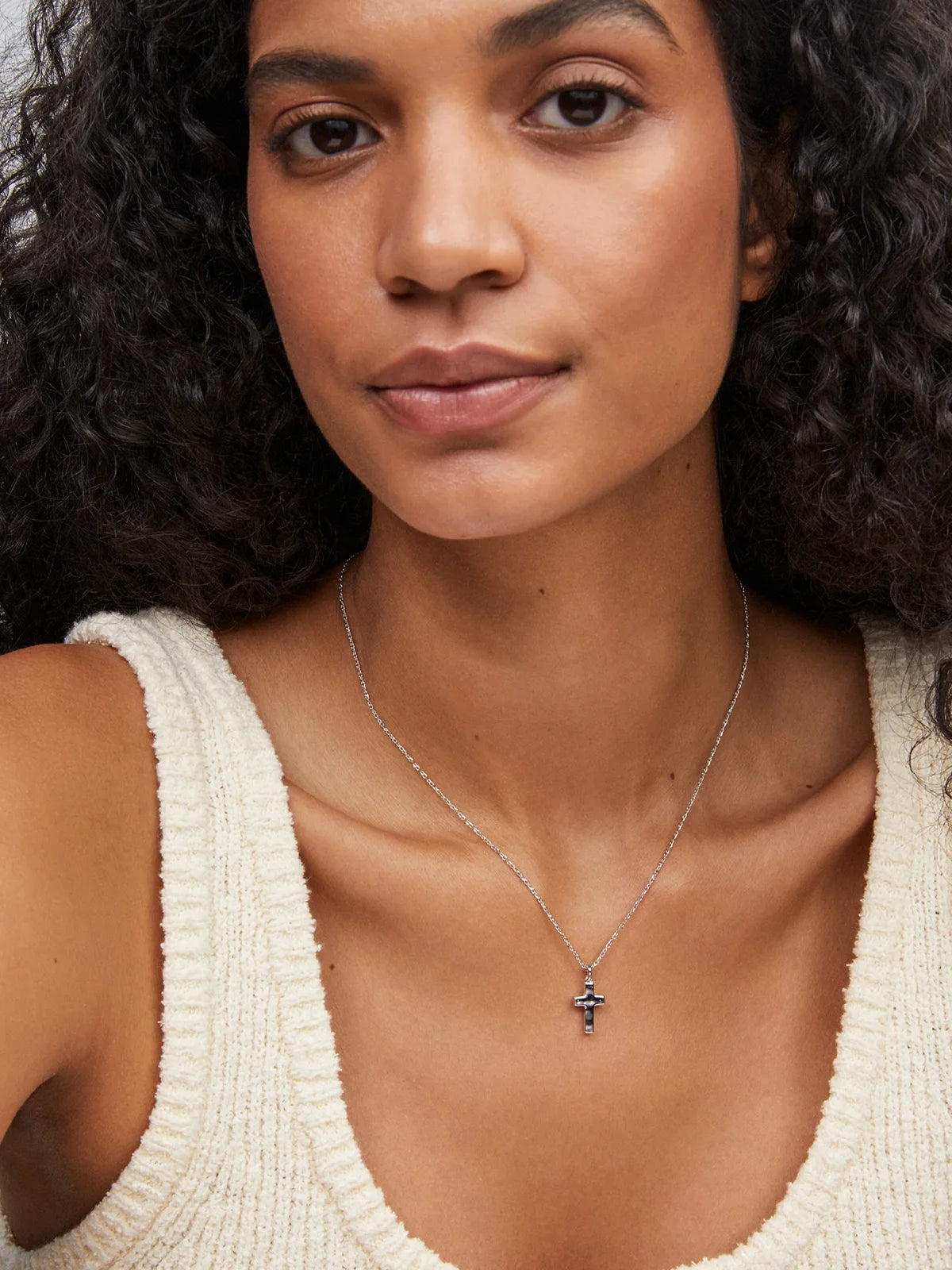 Kendra Scott Cross Pendant Necklace in Silver