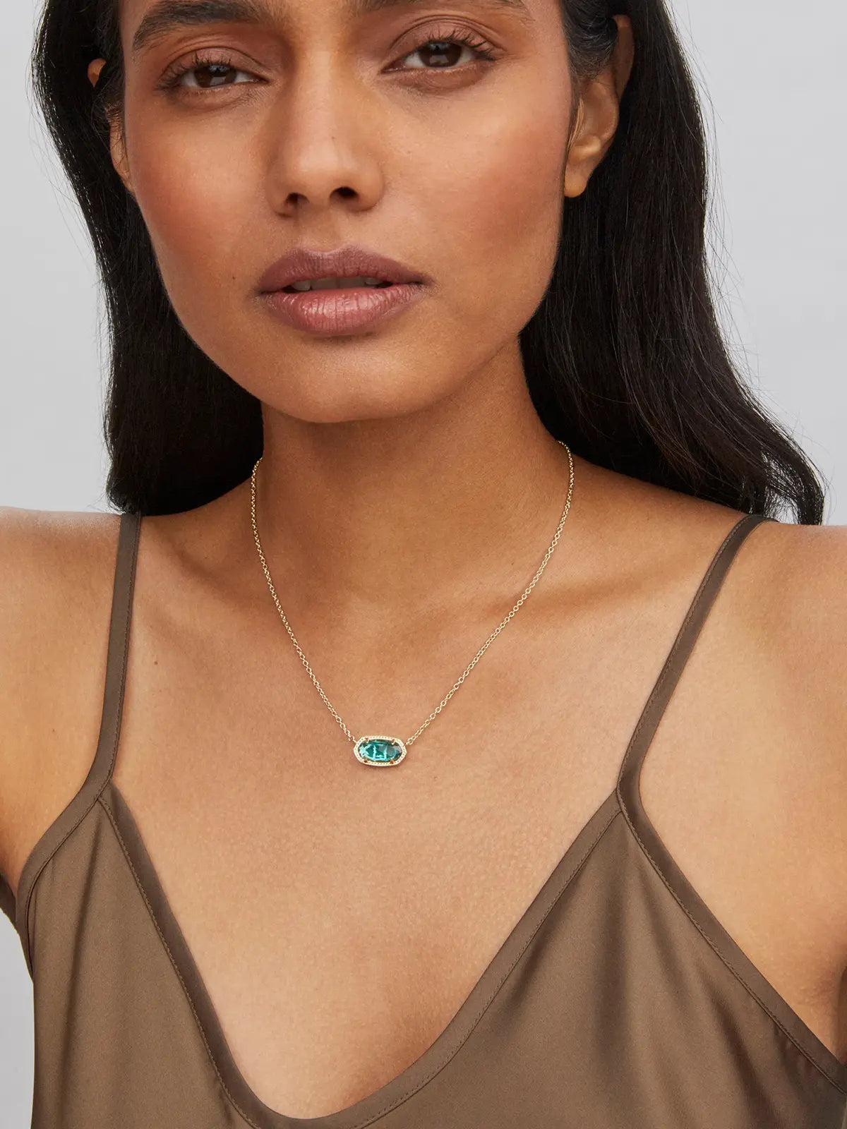 Kendra Scott Elisa Gold Pendant Necklace in London Blue Glass