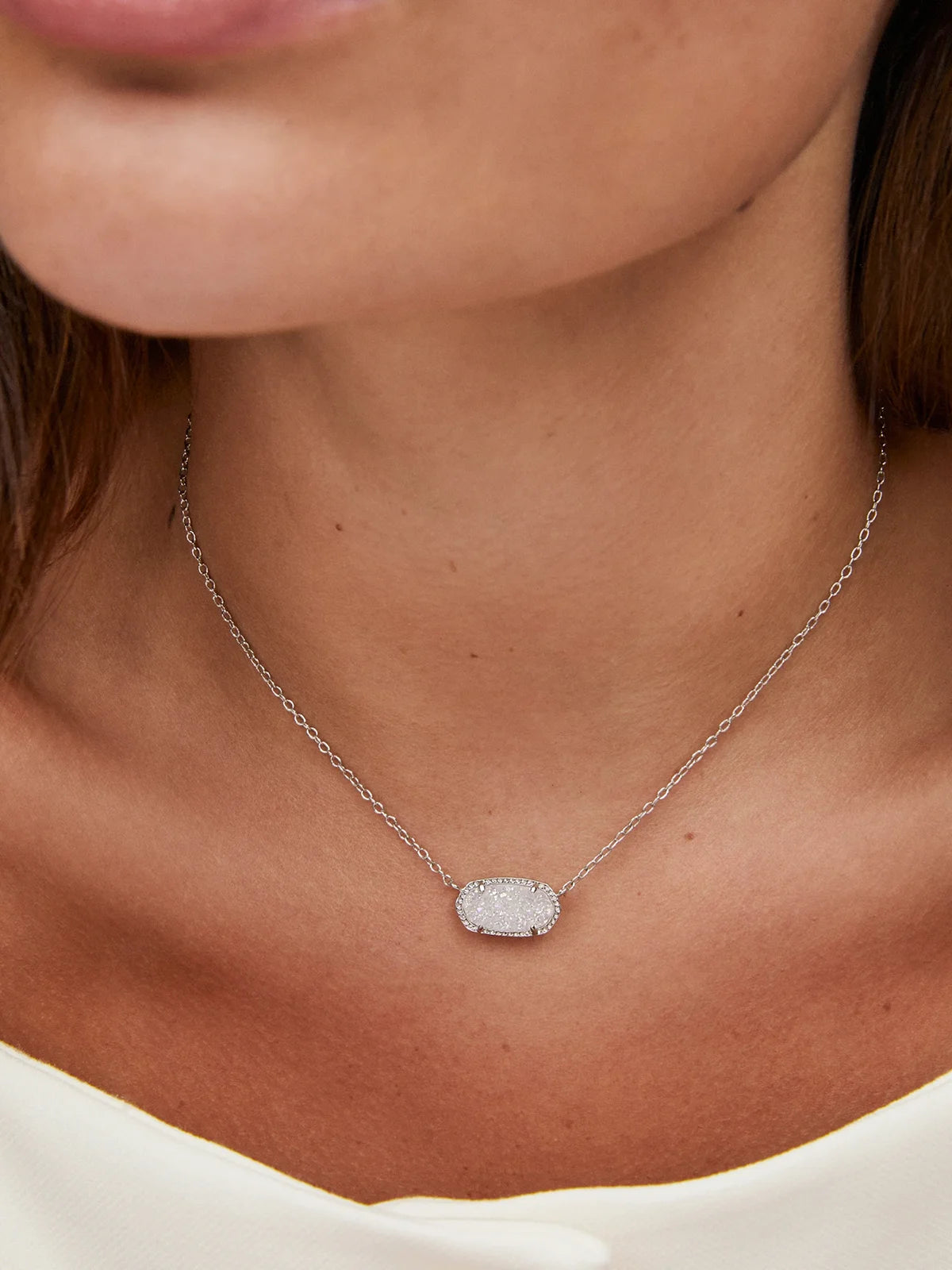 Kendra Scott Elisa Silver Pendant Necklace in Iridescent Drusy