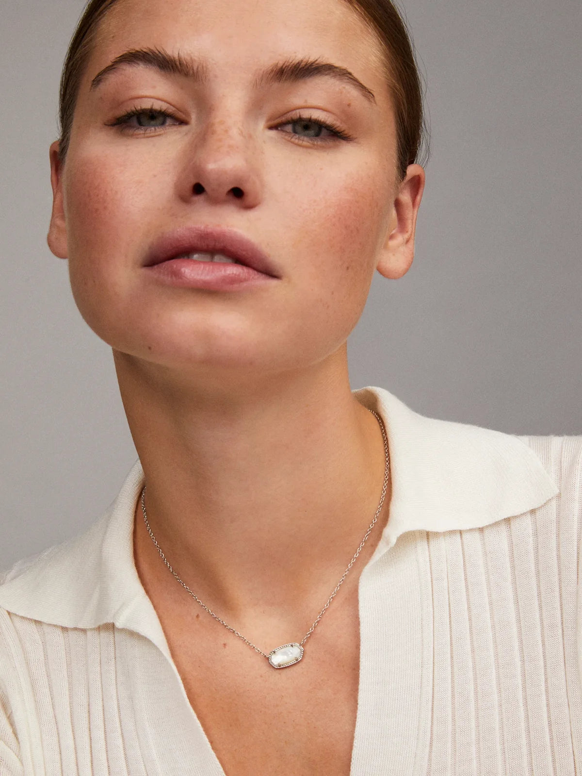 Kendra Scott Elisa Silver Pendant Necklace in Ivory Mother-of-Pearl