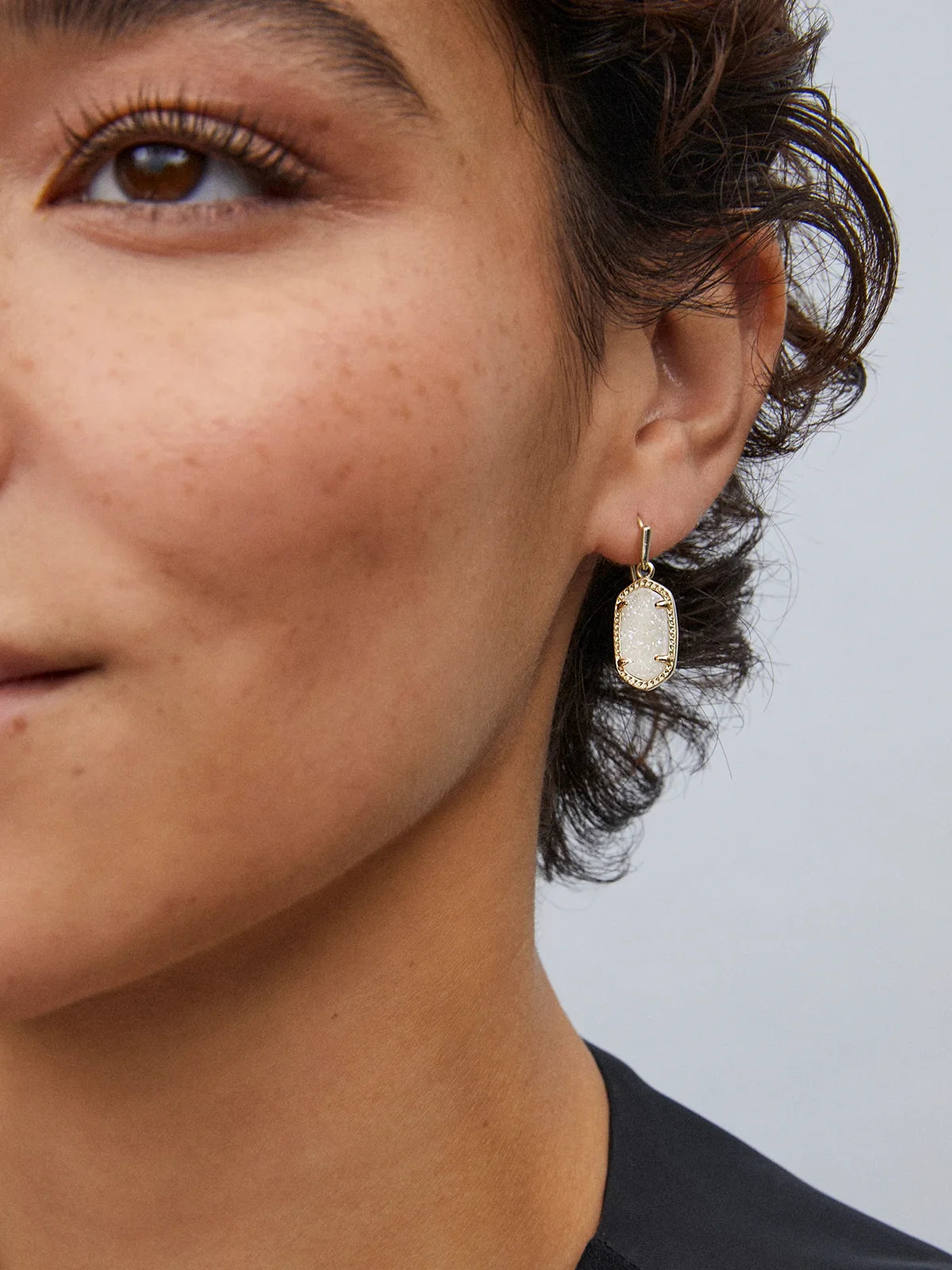 Kendra Scott Lee Gold Drop Earrings in Iridescent Drusy