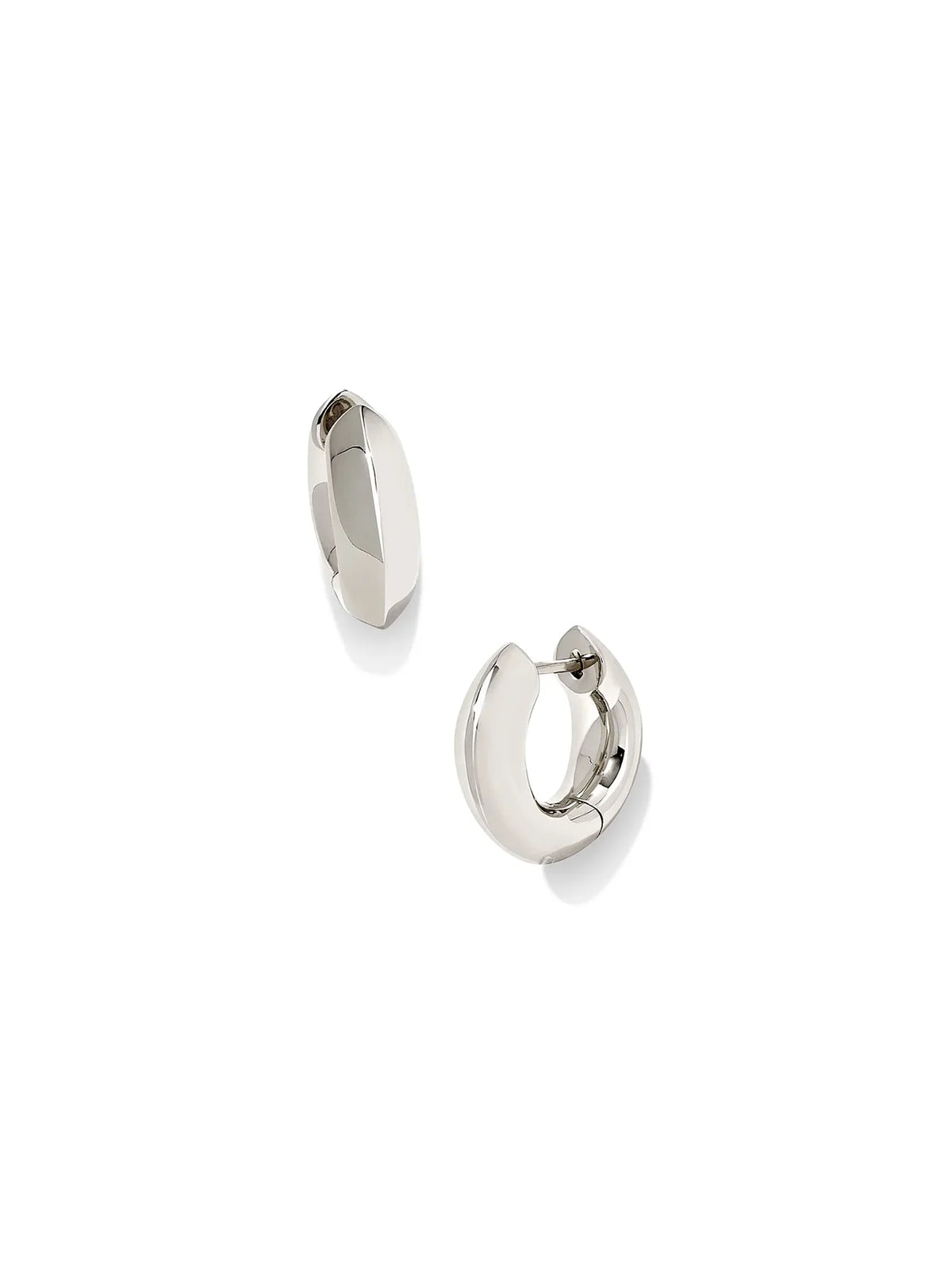 Kendra Scott Mikki Metal Huggie Earrings in Silver