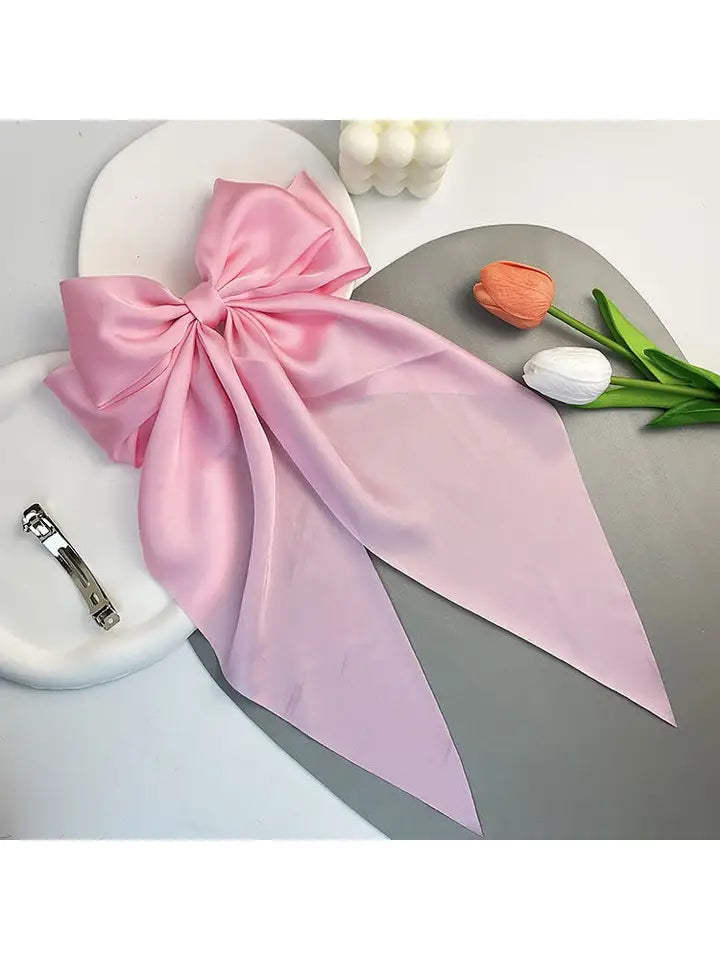 hair bow in light pink