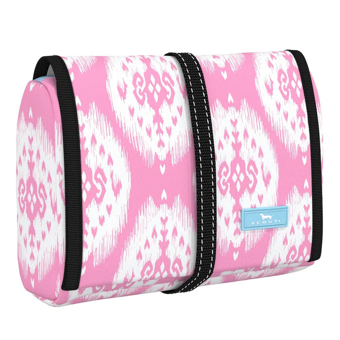 SCOUT Beauty Burrito Hanging Toiletry Bag: Ikant Belize