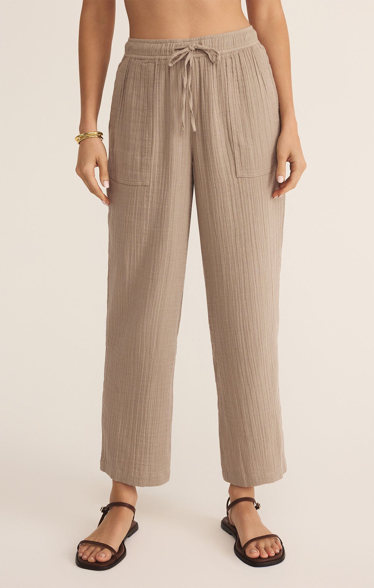 Z SUPPLY Plaza Airy Gauze Ankle Pant Iced Coffee