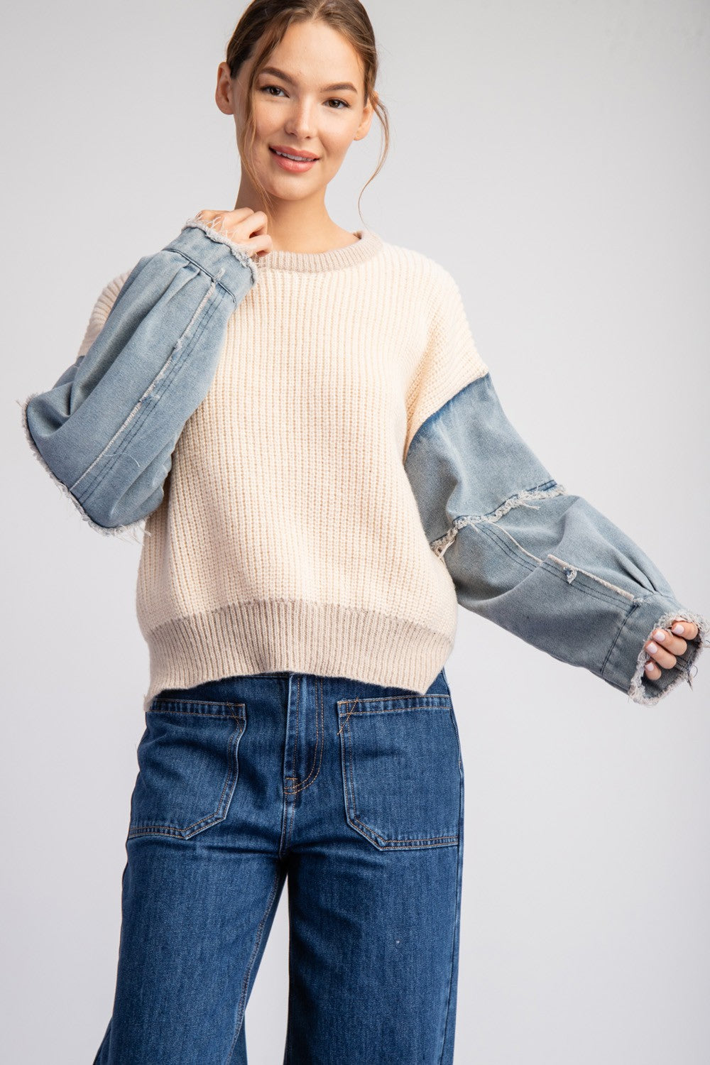 MINERAL WASHED DENIM SLEEVE SWEATER TOP in oatmeal-front