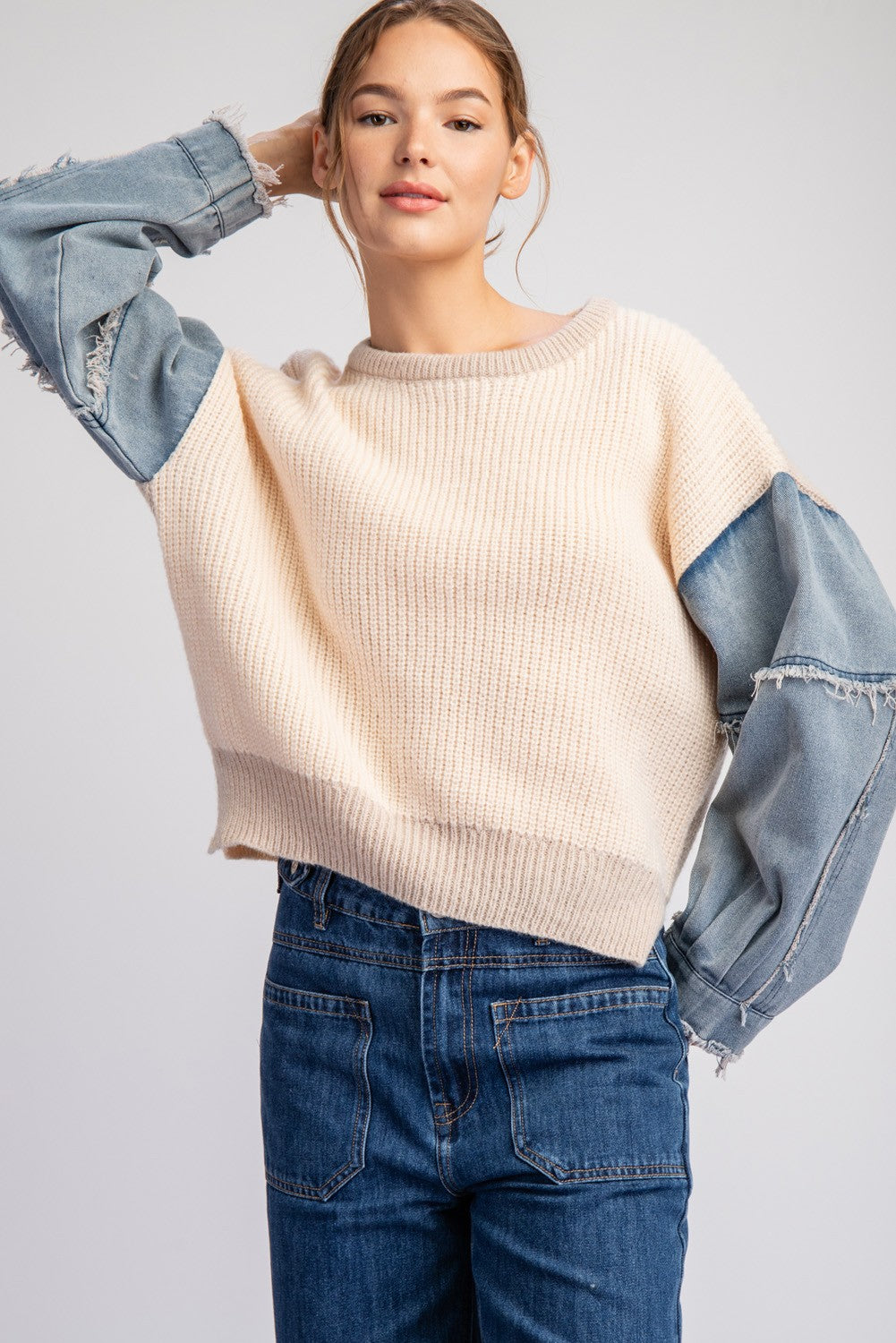 MINERAL WASHED DENIM SLEEVE SWEATER TOP in oatmeal-front