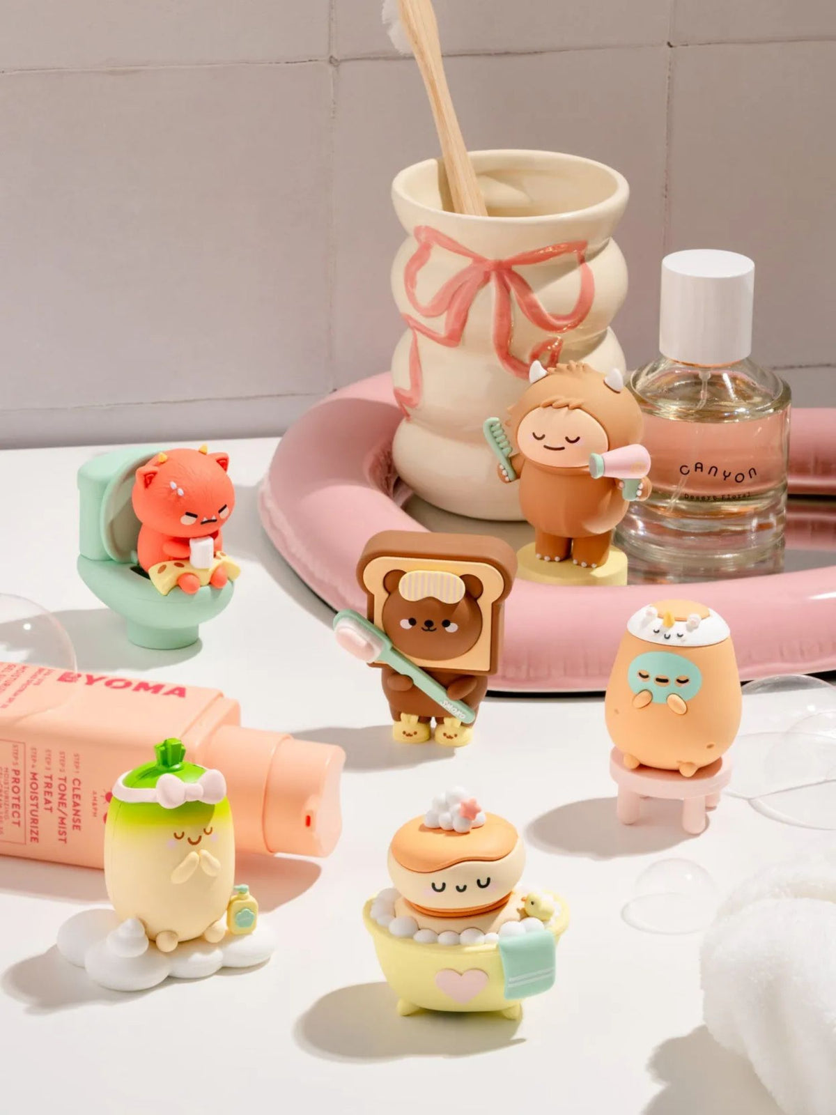Smoko Friends Bathroom Blind Box Figure