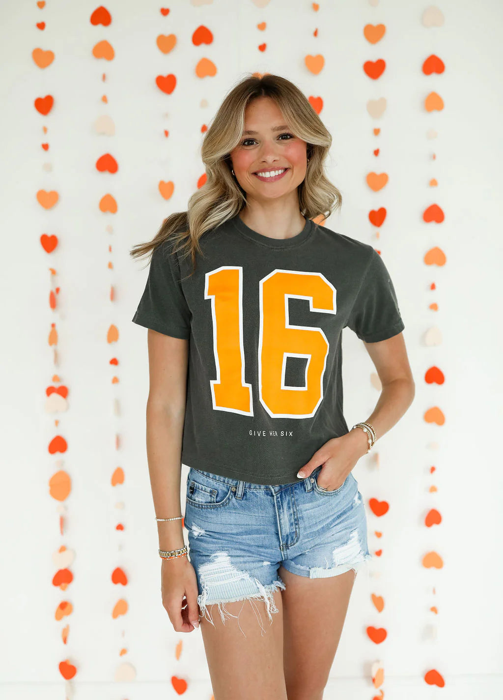 give her six tennessee game day number 16 cropped tee