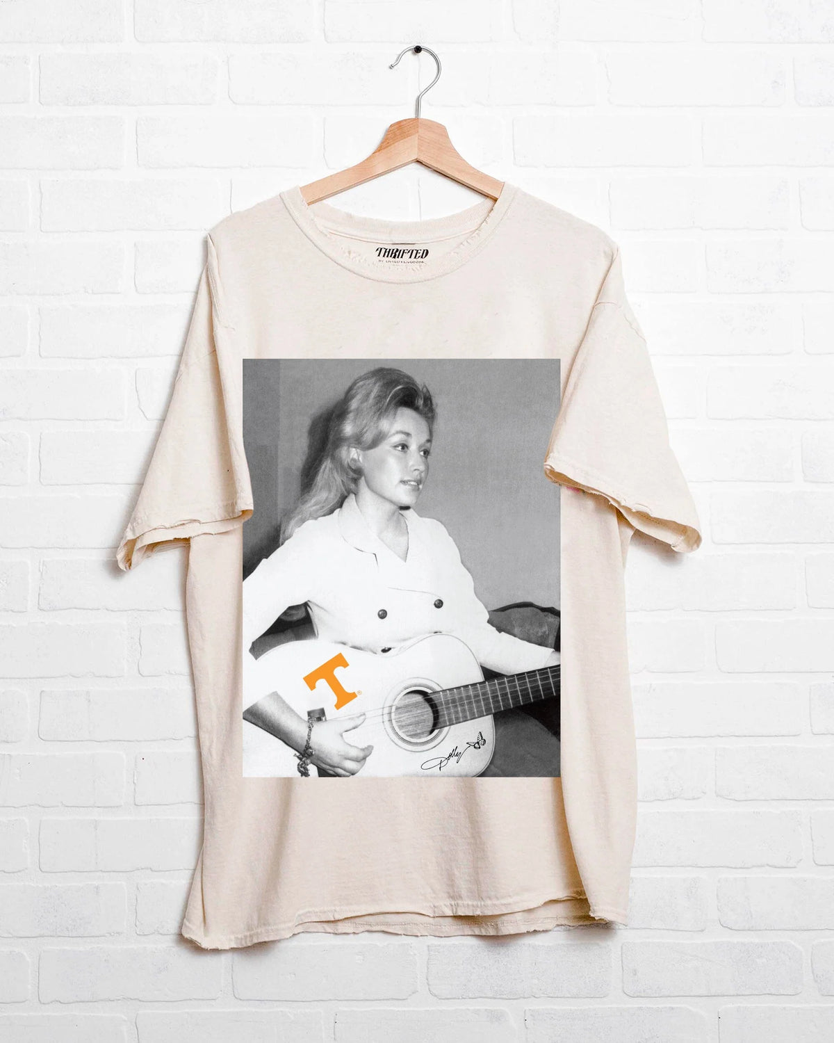 livy lu dolly parton tennessee tattoo guitar tee in off white