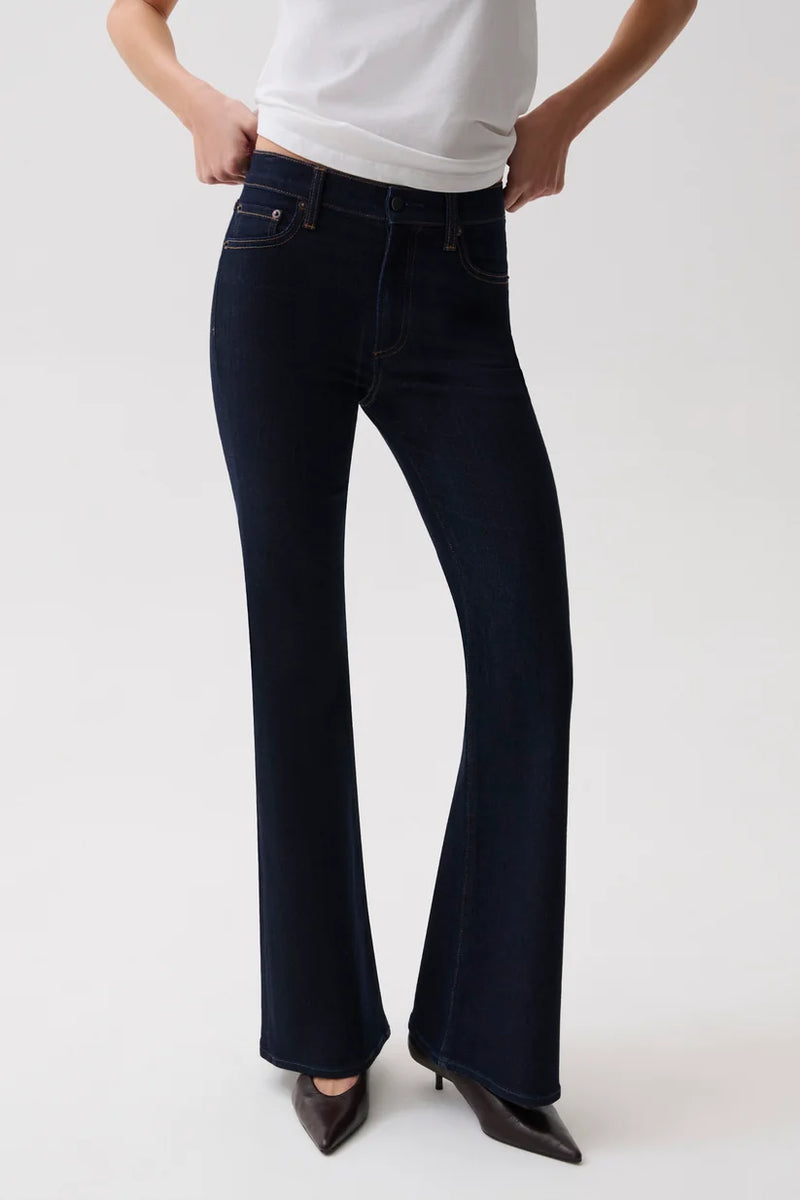 Pistola Kinsley Ultra Flare Leg Jean: Night Flight