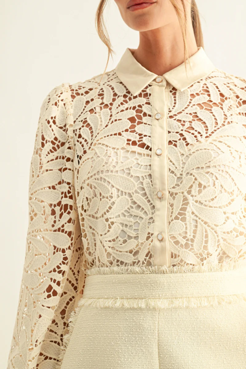 Adelyn Rae Diora Contrast Detail Lace Shirt ivory 