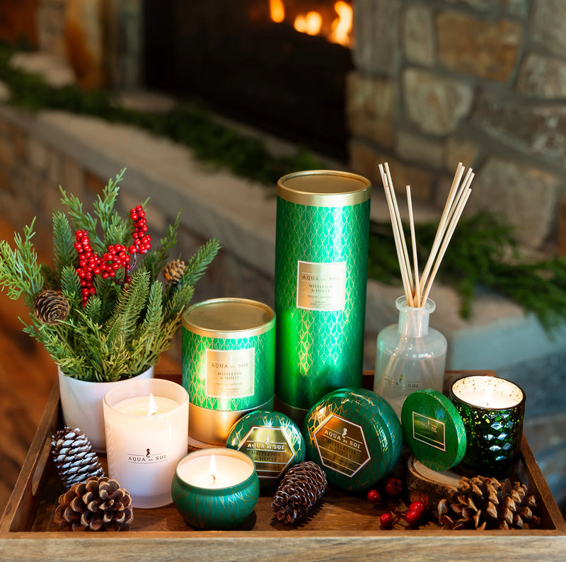 Aqua de SOi Mistletoe & Holly Travel Tin Candle 9oz
