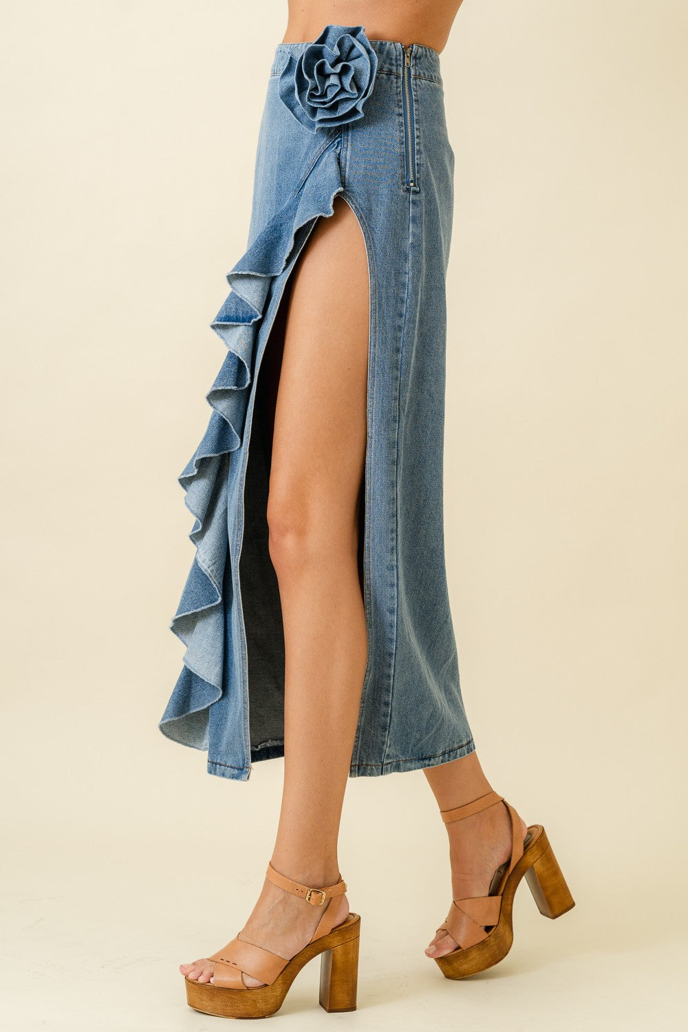 asymetricial slit with flowers and ruffles denim maxi skirt-side