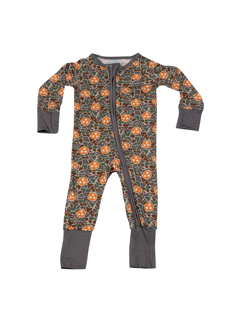 Barrel Down South Baby & Toddler Camo Tennessee Tri-Star Onesie Zipper Pajamas