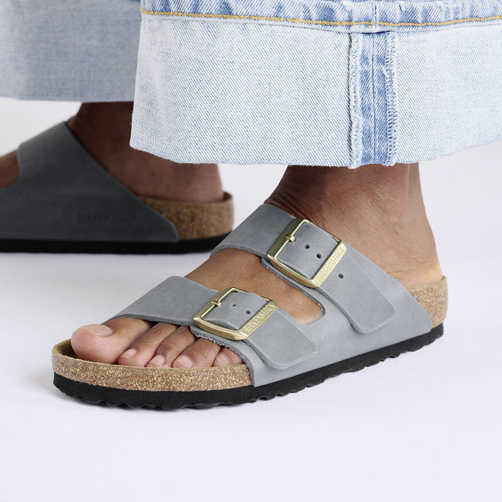 BIRKENSTOCK Arizona in Oiled Leather Basalt Gray