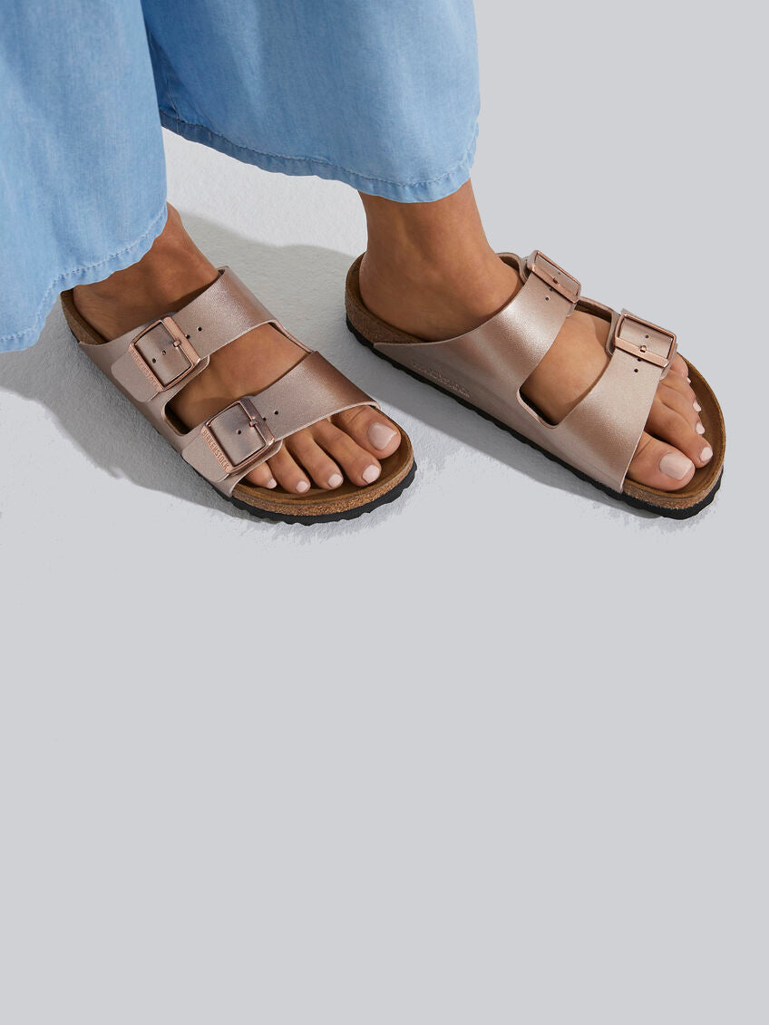 birkenstock arizona sandals in birko-flor copper regular