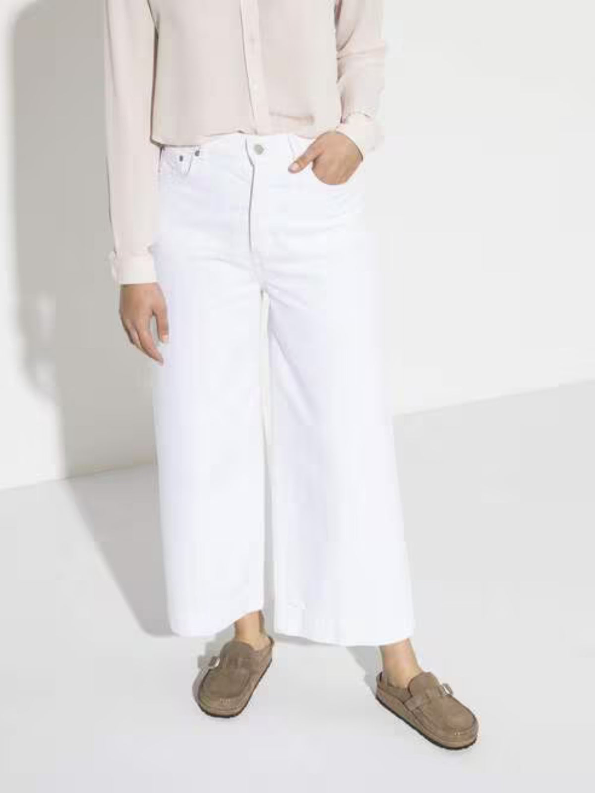 BIRKENSTOCK Buckley Buckle Clog: Suede grey taupe 