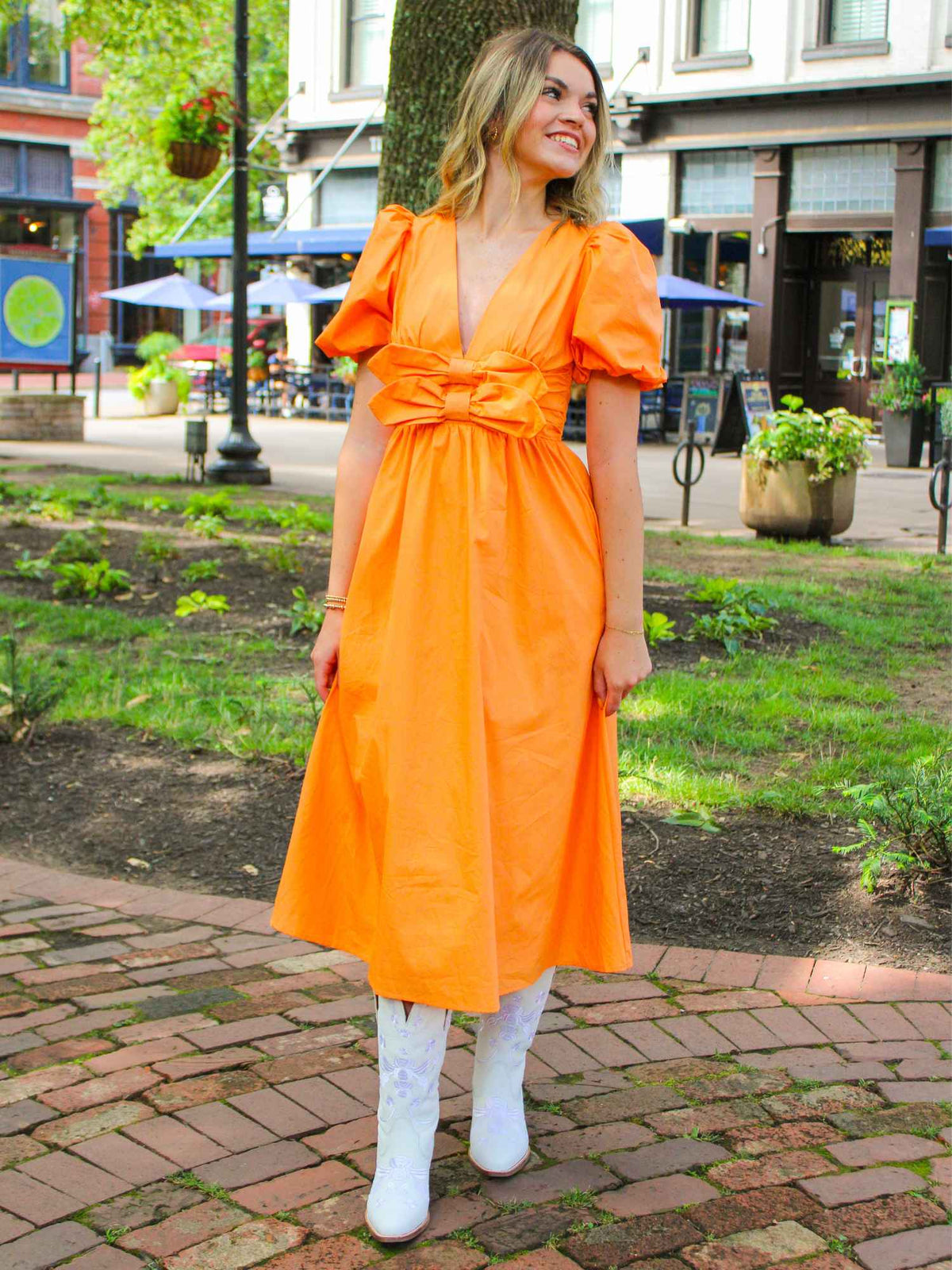 fashionable midi dresses Floral Chic Midi Dress