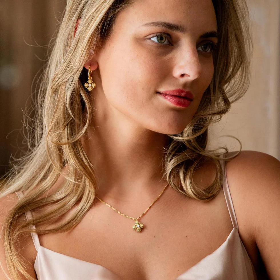 Capucine de Wulf Berry Clover Double Sided Charm Necklace - Mother of Pearl