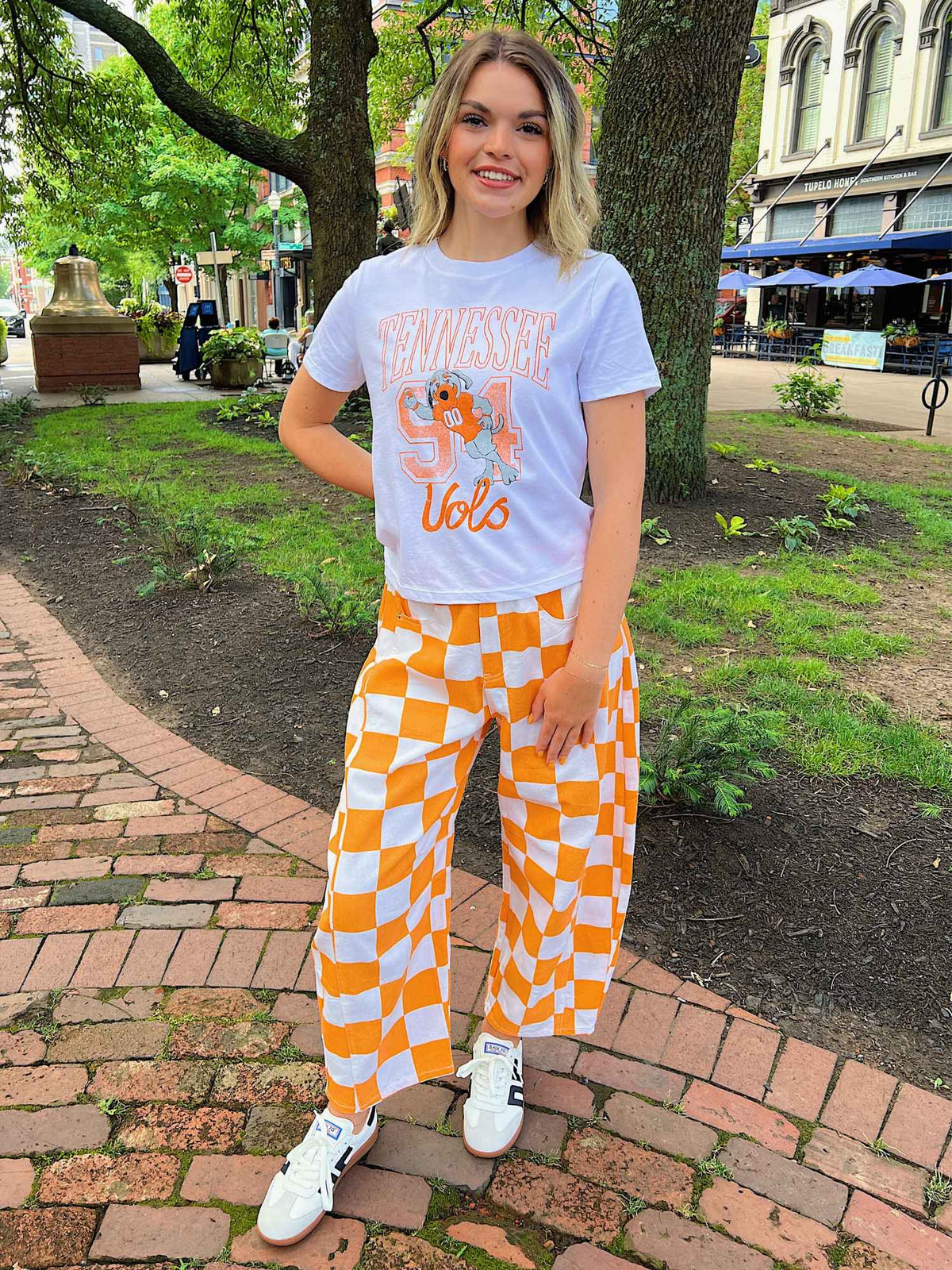 Checkerboard Victory Barrel Jeans White Orange