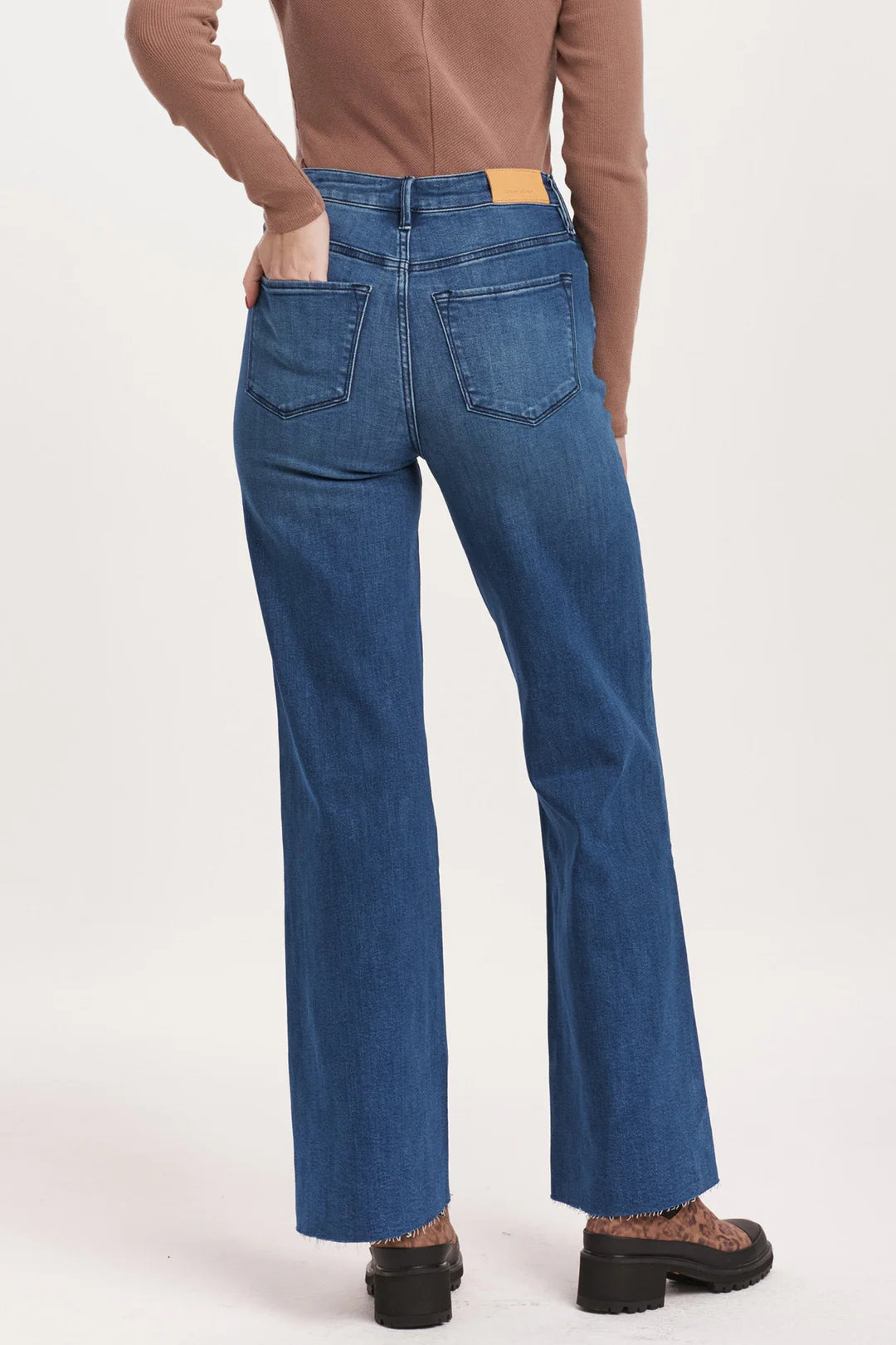 Dear Back View Dear John Fiona High-Rise Wide Leg Cut-Off Hem Jean – Bliss