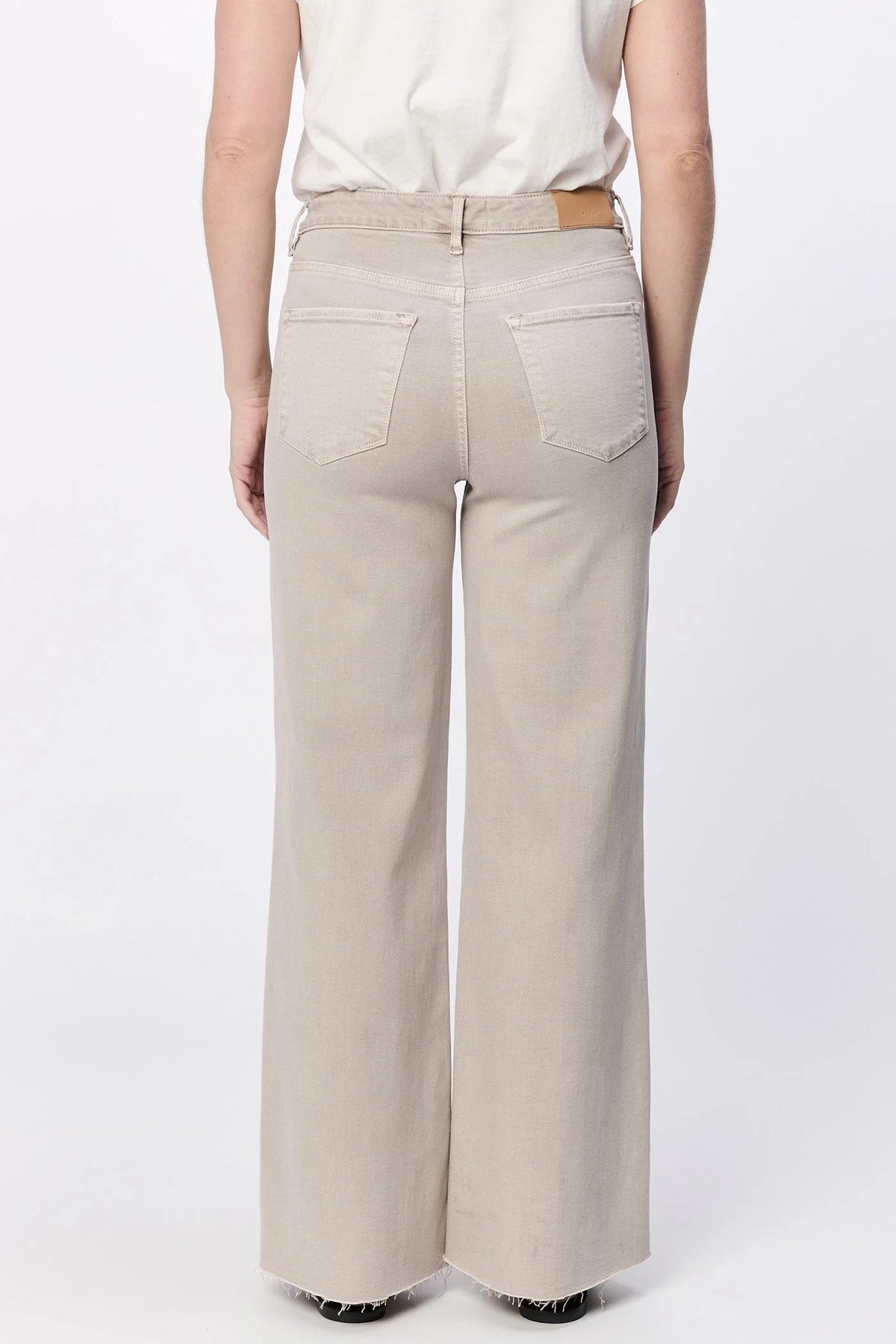 Dear John Fiona Wide Leg Jeans in stone 
