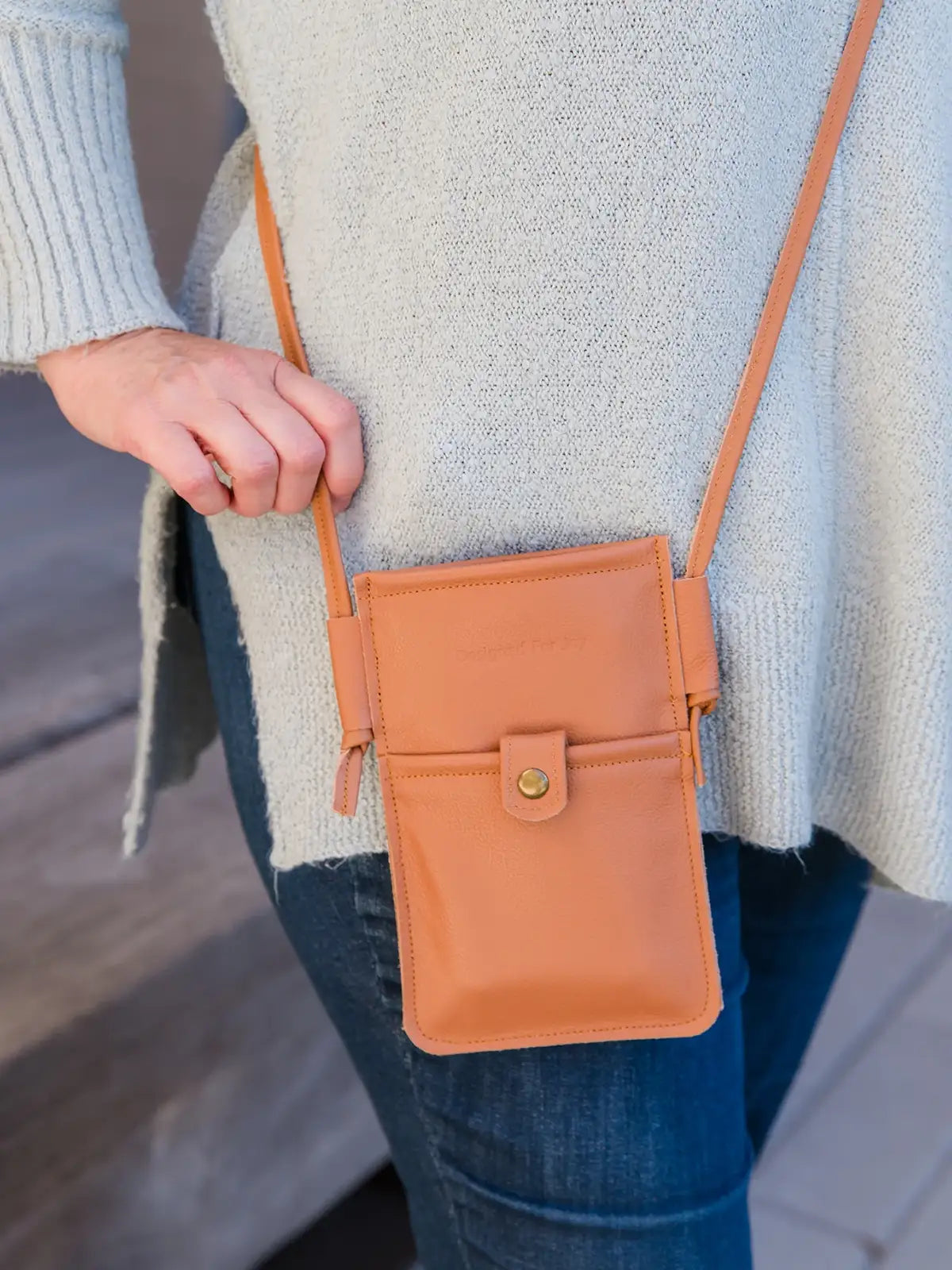 Designed For Joy Mae Leather Phone Crossbody Bag Caramel