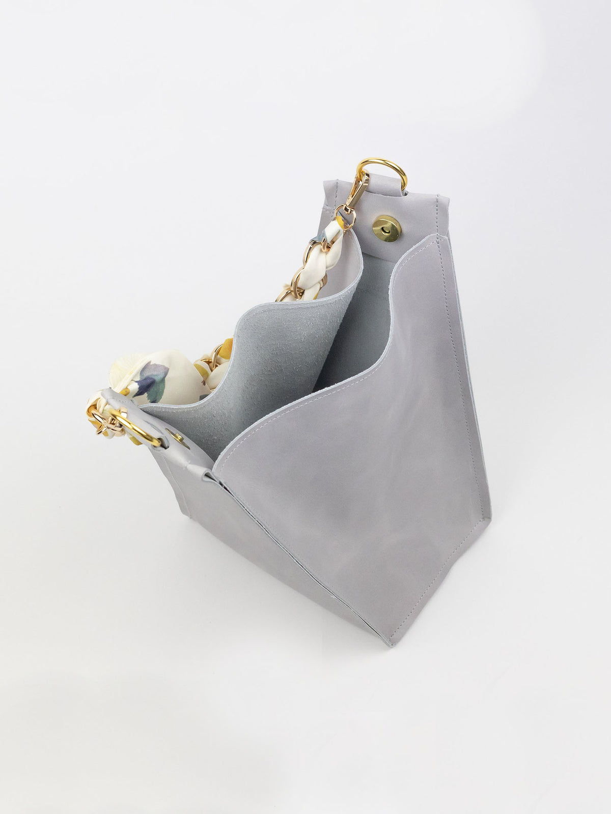 designed for joy millie scarf bucket bag in gray