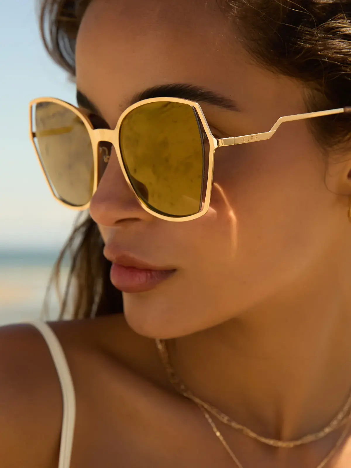 DIFF Eyewear Donna III Sunglasses in Gold Gold Mirror Polarized